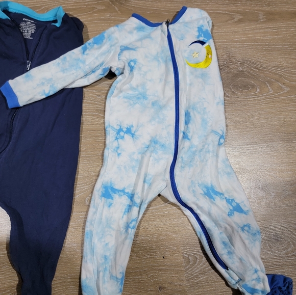 12m to 18m toddler baby boy sleepers pj's onesies, pajamas - Picture 4 of 4